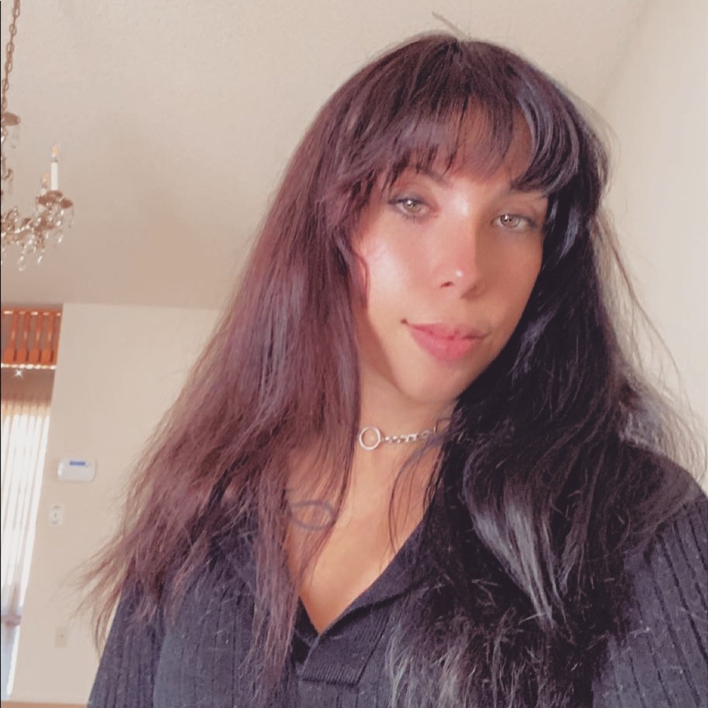 Meet your Posher, Elena